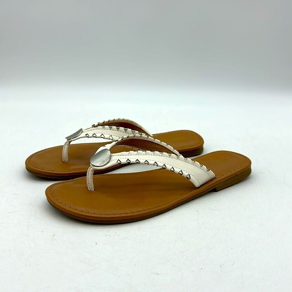 SONOMA‎ White Silver Thong Summer Sandal Shoes Size Medium (8-9)